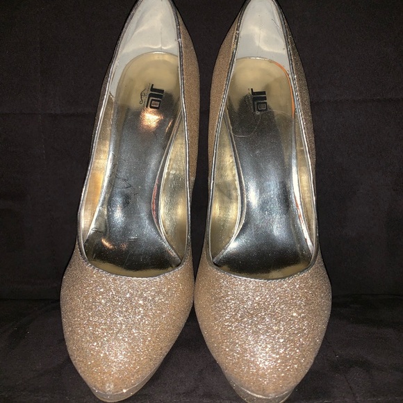 Gold sparkle JLO heels - Picture 2 of 5
